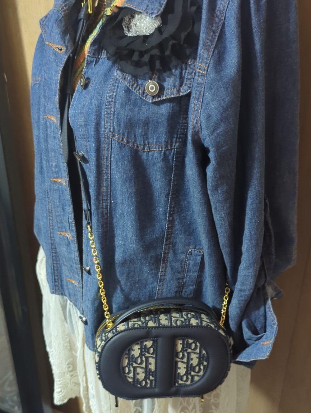 Crossbody Like CD design